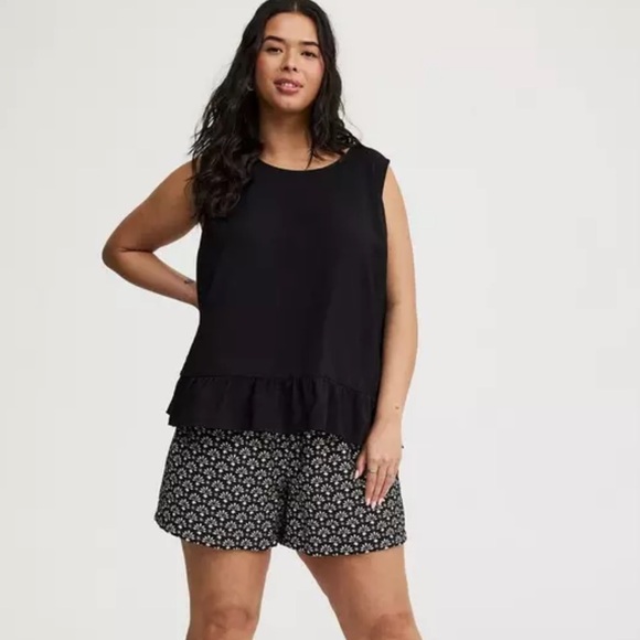 NWT torrid Black Sleeveless Ruffle Hem Top - Picture 3 of 8